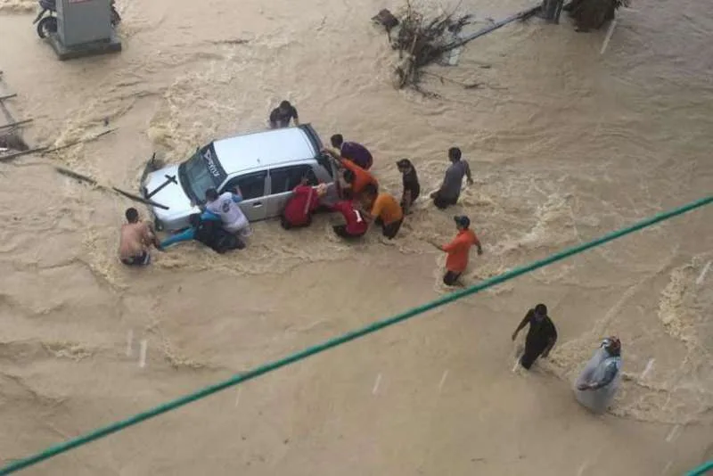 banjir-bandang-malaysia-bandara-penang-dan-tempat-wisata-terendam-k1aiwyziuu