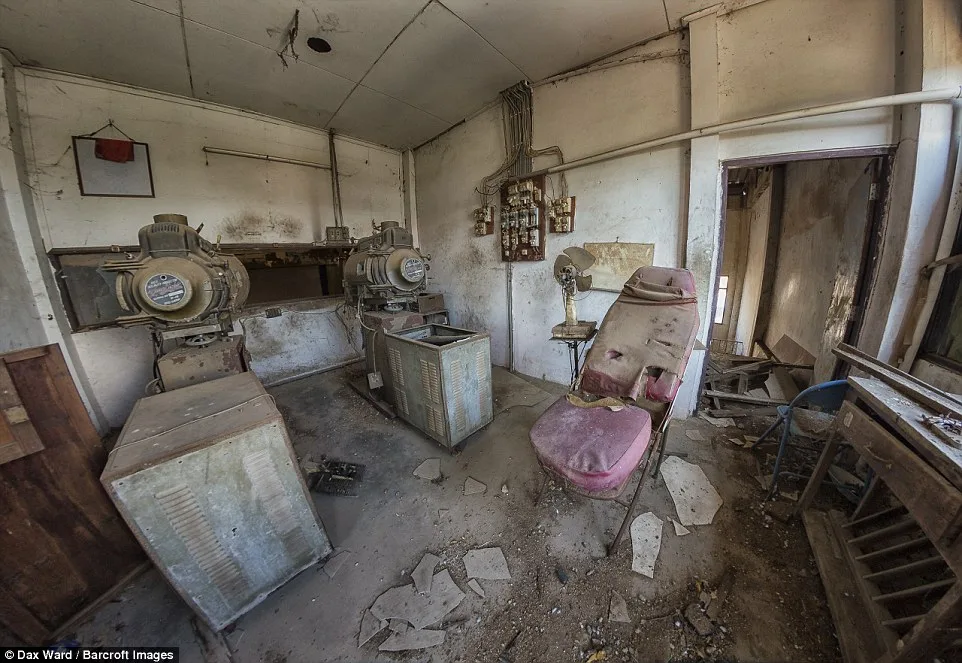 3be4148000000578-0-image-a-6_1483699527298