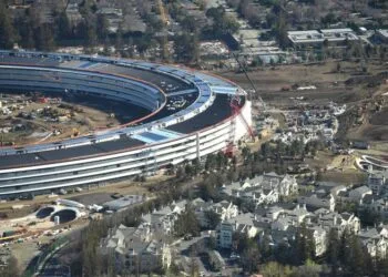 The Apple Campus 2 is seen under construction in Cupertino, California in this aerial photo taken January 13, 2017. REUTERS/Noah Berger