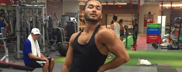 sinon-loresca-im-fitnessstudio