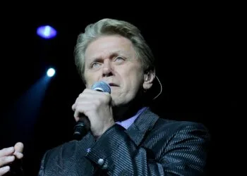 Peter Cetera performs during the David Foster And Friends concert at the Seminole Hard Rock Hotel and Casino Hollywood, Florida: 01.11.09