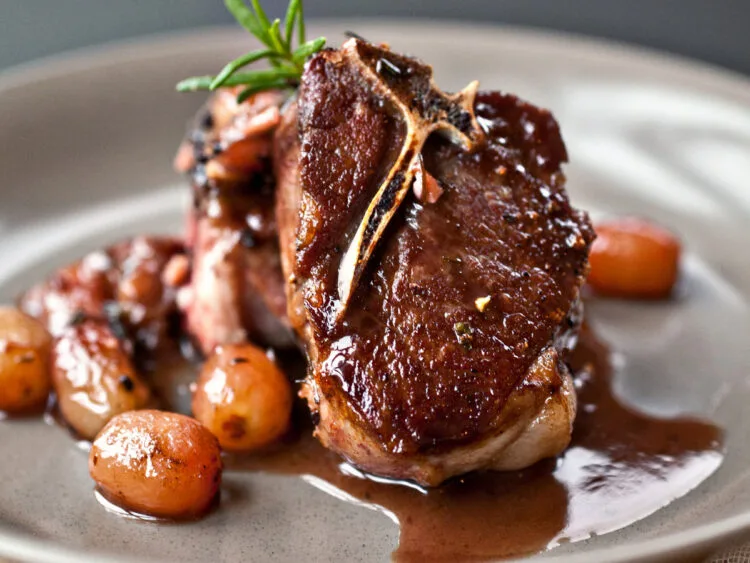 Lamb Chops with Rosemary and Grapes