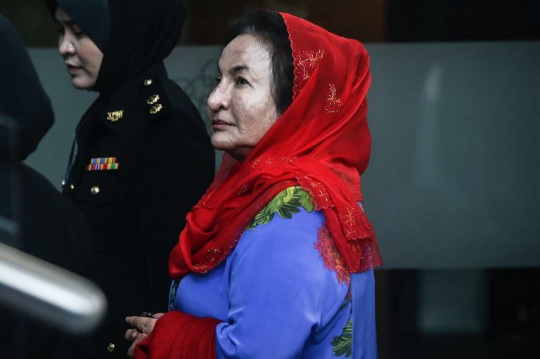 Rosmah Mansor Muncul Selepas PRU14, Bentuk Hidung Jadi Tumpuan