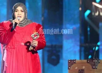 BUKIT JALIL 05 NOVEMBER 2017. Peserta, Aishah membuat persembahan pada Konsert Gegar Vaganza Musim 4 minggu kedua di Dewan Sri Putra, Bukit Jalil. NSTP/ MOHD KHAIRUL HELMY MOHD DIN