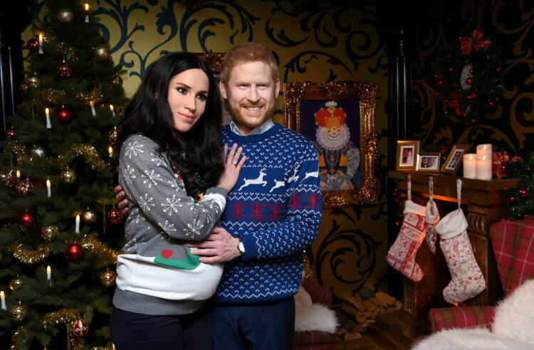 REFILE - CORRECTING TITLE AND GRAMMAR Madame Tussauds presents live wax figures of Britain's Prince Harry and Meghan, Duchess of Sussex, during her pregnancy, in Berlin, Germany, December 11, 2018. REUTERS/Annegret Hilse
