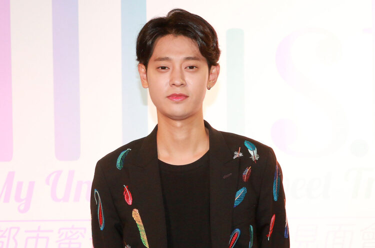 HONG KONG - OCTOBER 10: South Korean singer-songwriter Jung Joon-young attends a press conference of tvN travel program on October 10, 2017 in Hong Kong, China. (Photo by VCG/VCG via Getty Images)