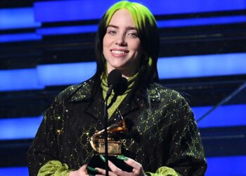 US singer-songwriter Billie Eilish accepts the award for Song Of The Year for "Bad Guy" during the 62nd Annual Grammy Awards on January 26, 2020, in Los Angeles. (Photo by Robyn Beck / AFP) (Photo by ROBYN BECK/AFP via Getty Images)