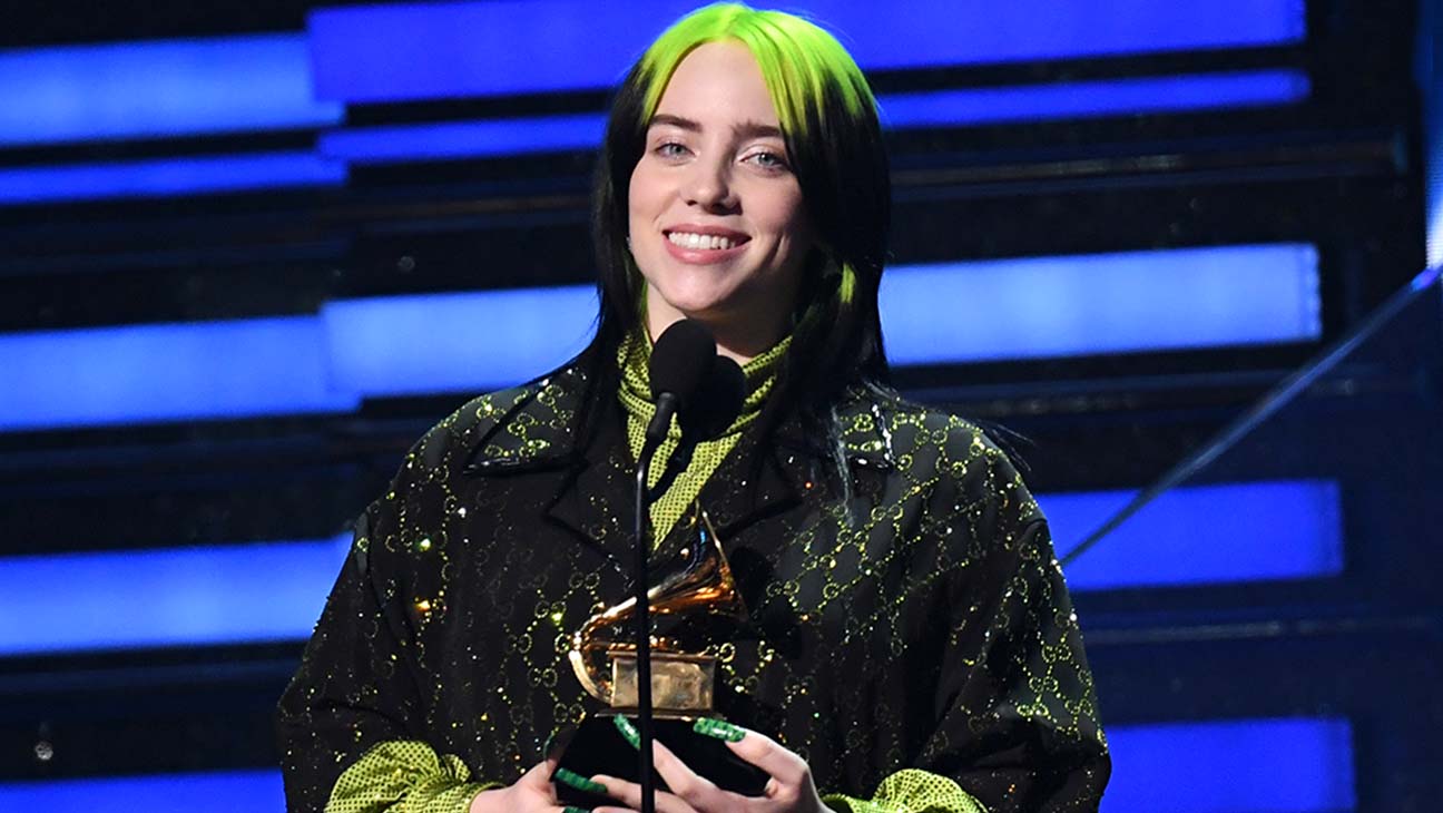 US singer-songwriter Billie Eilish accepts the award for Song Of The Year for "Bad Guy" during the 62nd Annual Grammy Awards on January 26, 2020, in Los Angeles. (Photo by Robyn Beck / AFP) (Photo by ROBYN BECK/AFP via Getty Images)