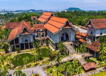 via Terengganu State Muzium