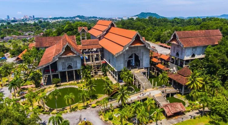 via Terengganu State Muzium