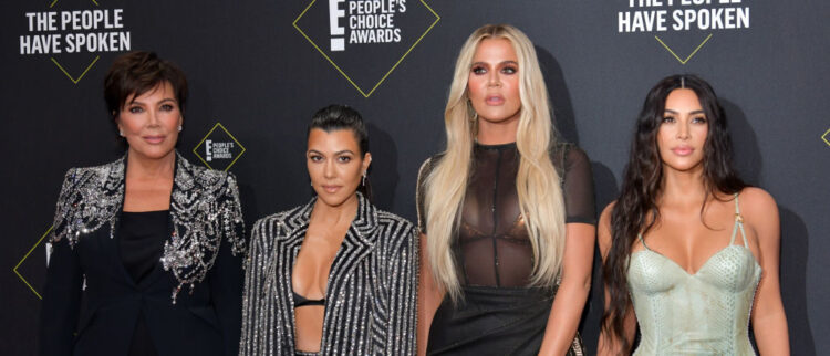 SANTA MONICA, CALIFORNIA - NOVEMBER 10: (L-R) Kris Jenner, Kourtney Kardashian, Khloé Kardashian and Kim Kardashian attend`Kim Kardashian the 2019 E! People's Choice Awards at Barker Hangar on November 10, 2019 in Santa Monica, California. (Photo by Rodin Eckenroth/WireImage)