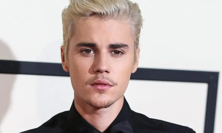 LOS ANGELES, CA, USA - FEBRUARY 15: Singer Justin Bieber arrives at the 58th Annual GRAMMY Awards held at Staples Center on February 15, 2016 in Los Angeles, California, United States. 15 Feb 2016 Pictured: Justin Bieber. Photo credit: Xavier Collin/Image Press Agency/MEGA TheMegaAgency.com +1 888 505 6342 (Mega Agency TagID: MEGA327010_003.jpg) [Photo via Mega Agency]