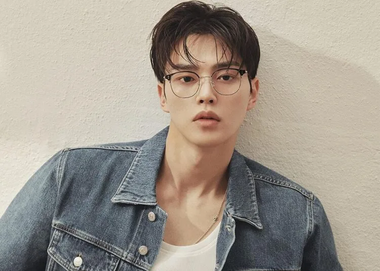 via Instagram @songkang_b