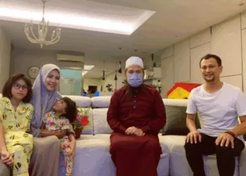 Foto - Instagram @elyanaofficial1