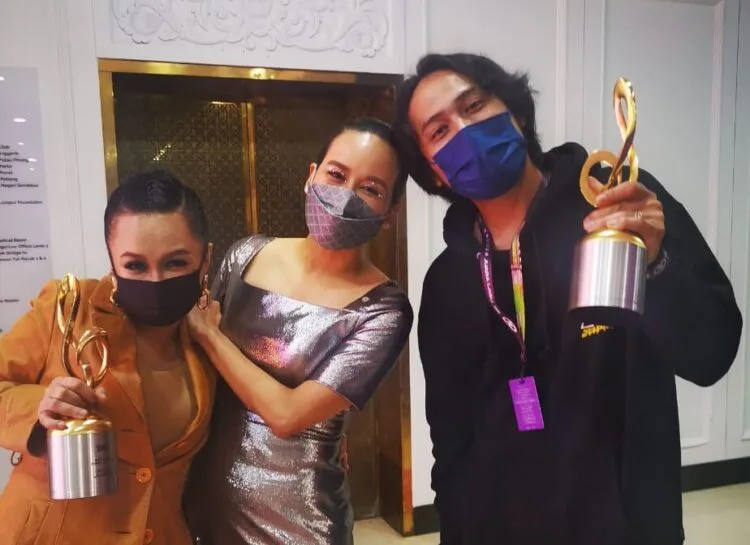 foto via Gayah Is Typing