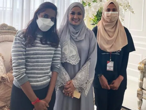 Foto - Instagram @zarinazainuddin_