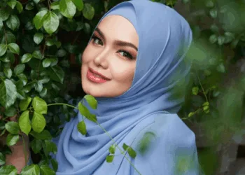 via Facebook Siti Nurhaliza