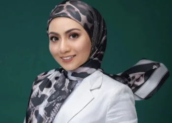 Via Instagram Mawar Karim