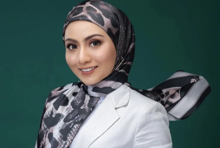 Via Instagram Mawar Karim