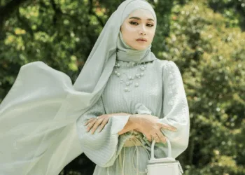 VIA Instagram Iman Troye