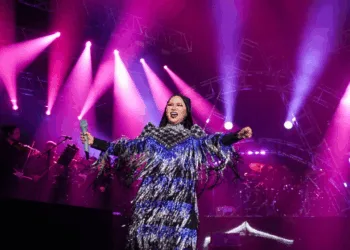 Aina dalam persalinan rekaan Rizman Ruzaini