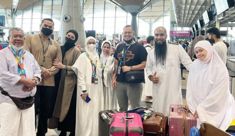 via Instagram Heliza Helmi