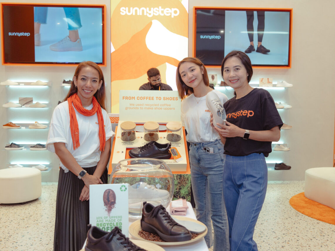 Barisan Tim Sunnystep Dari Kiri, Yani Amiza, Claire Yu dan Mao Ting
