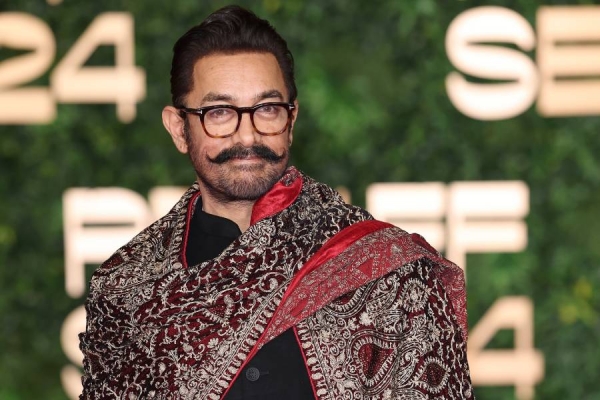 [FOTO] Tiada Siapa Tahu… Aamir Khan Akui Berjalan Bogel Dalam Adegan Ini Untuk Filem ‘PK’