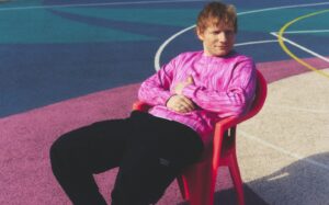 [VIDEO] Ed Sheeran Umum Album Baru ‘Play’ & Single Terbarunya ‘Old Phone’!
