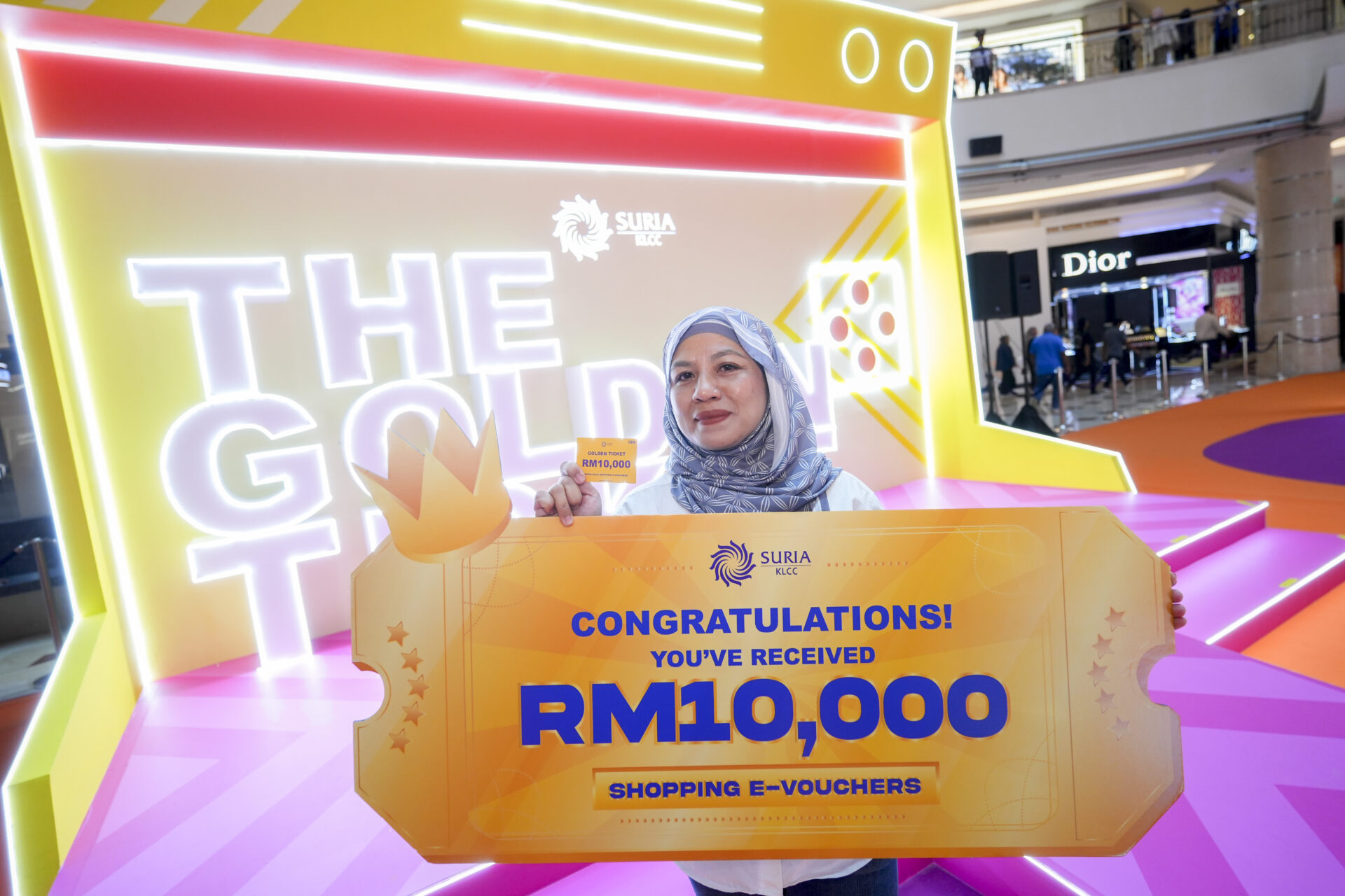 KLCC Jadi Saksi Rezeki Dua Kali Berturut! Menang RM5,000 Tahun Lepas, Kini RM10,000 Pula