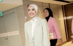 Fazura Disaman RM4.65 Juta! Ini 5 Fakta Yang Tersirat Di Sebalik Isu Tudung Ini