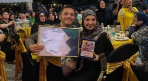 Aliff Syukri Terima Anugerah Ikon Usahawan, Netizen Setuju!-“Dato Memang Layak!..”