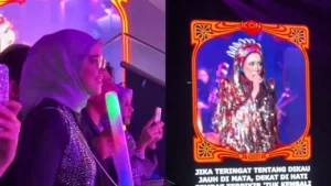 [VIDEO] Gelagat Siti Nurhaliza Hadir Di Konsert Melly Goeslaw, Memukau Perhatian Ramai!
