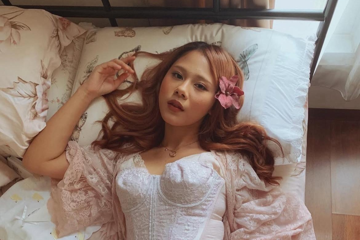 Diraba Peminat Selepas Konsert, Nadin Amizah Luah Rasa Kesal- “Saya Rasa Sangat Kotor”