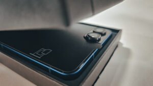 UNBOXING Galaxy Z Flip7: Rekaan Slim, Cover Screen Makin Luas, Tak Perlu Buka Pun Dah Puas!