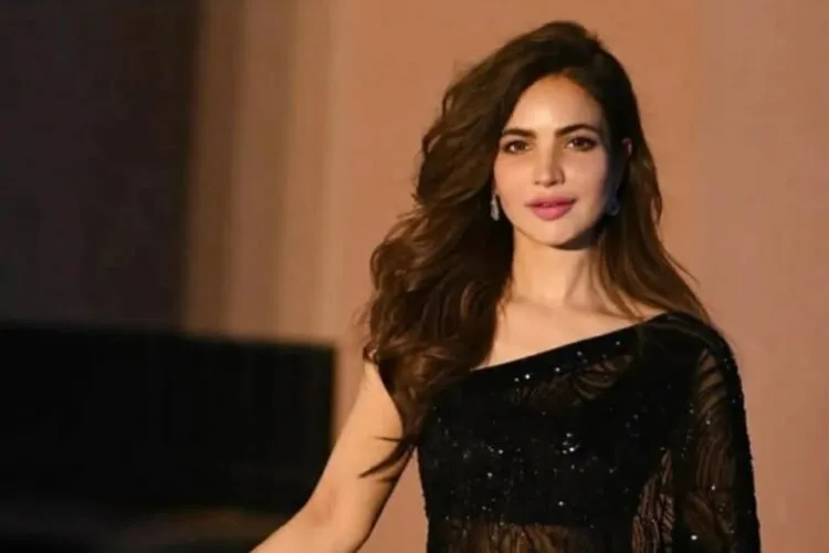 Foto - @humairaaliofficial (IG)