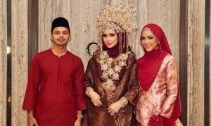 “Nak Pikat Anak, Kena Pikat Menantu Dulu” – Che Ta Akui Belajar Lembutkan Hati Bakal Menantu Daripada Bekas Ibu Mentua