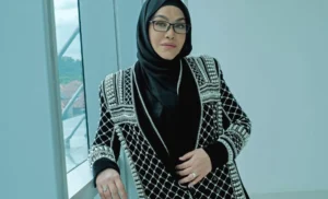 Umie Aida Enggan Ke KLIA, Pilih Sambut Wira GSF Dalam Majlis Ilmu