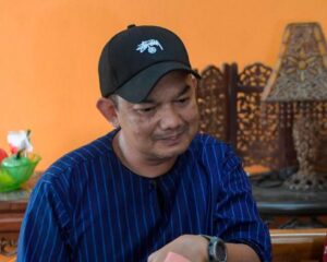 Makan 7 Biji Durian Dalam Satu Masa, Penyanyi Dino Diserang Strok