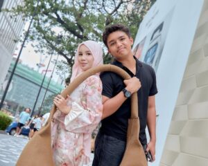 [VIDEO] Ammar Ahyan Bantu Qadejah Tercekik Mangga- “Macam Beduk Nak Azan”
