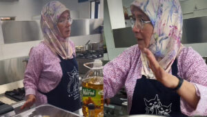 [VIDEO] Tunku Azizah Beraksi Di Dapur Cetus Perhatian Rakyat-“Sedapnya Semua Menu”