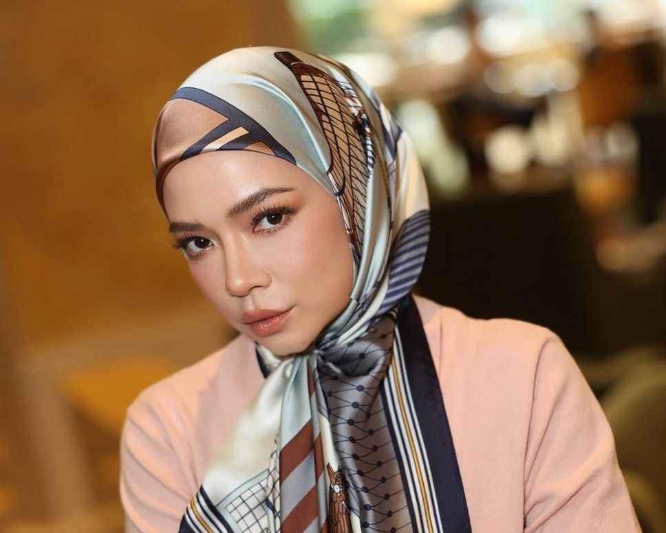 “Kalau M Baca Ni, Jaga Nora Baik-Baik Ya”- Hati Nora Danish ‘Dicuri’ Jejaka Berkopiah?