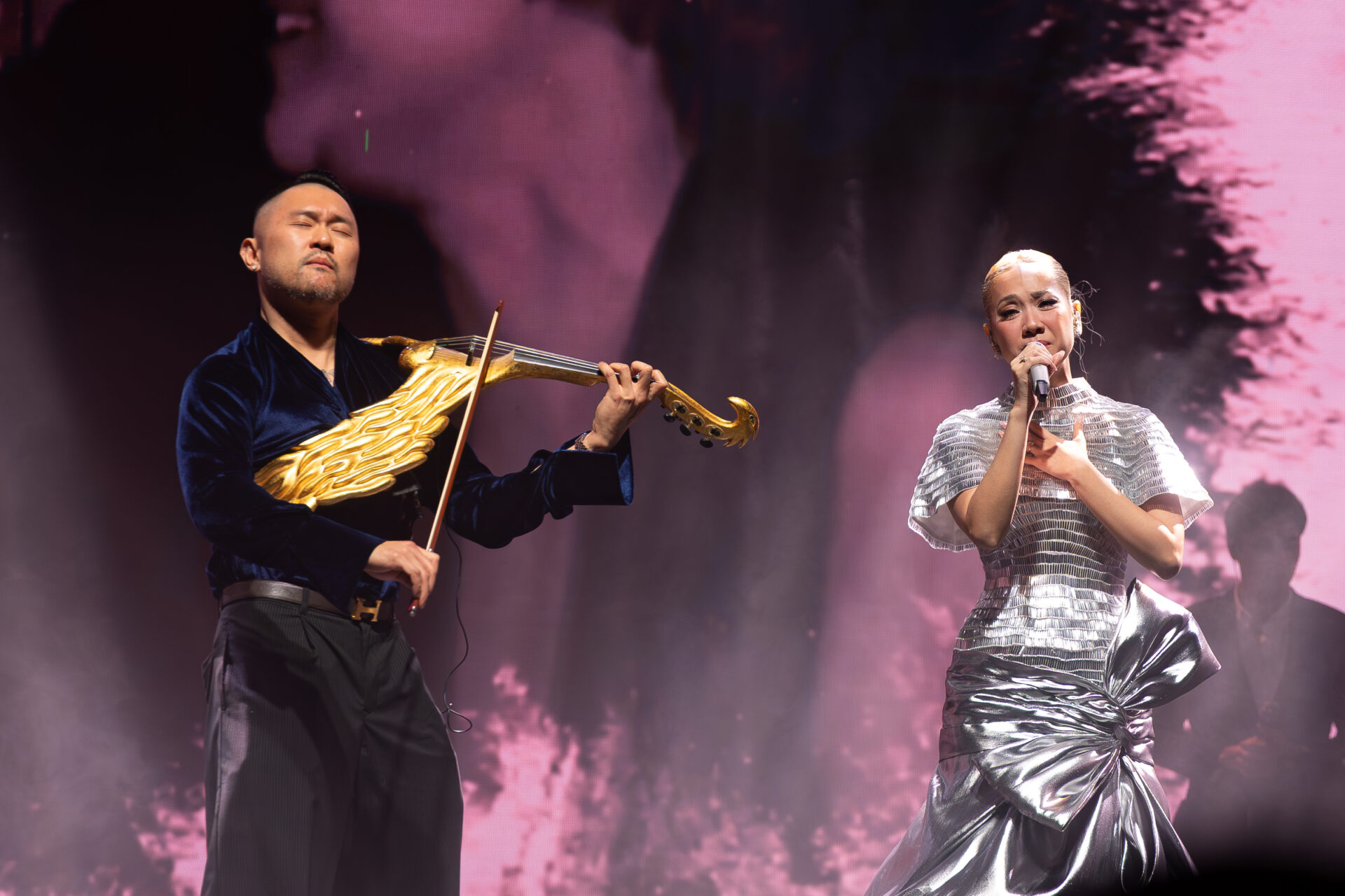 Konsert BCL: Eternal Love, Timeless Romance Berjaya Sentuh Emosi Ribuan Peminat