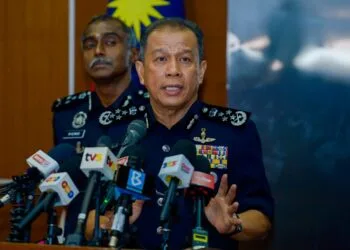 KUALA LUMPUR, 24 Sept -- Ketua Polis Negara Datuk Seri Mohd Khalid Ismail bercakap pada sidang media mengenai tangkapan Op Sparrow di Menara Bukit Aman hari ini.--fotoBERNAMA (2025) HAK CIPTA TERPELIHARA