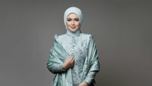 [VIDEO] “Saya Dah Tua, Lagi 4 Tahun Nak Masuk 50, Jadi Saya Mahu…”-Siti Nurhaliza