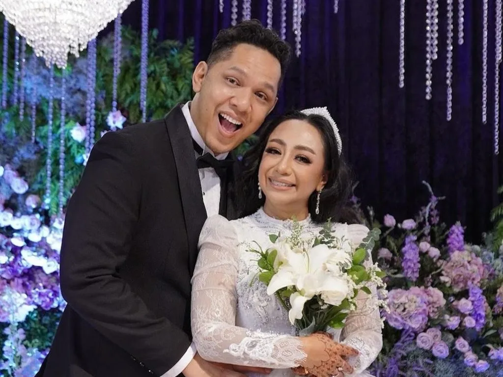 Amylea Buang Simbol Cinta Dalam Tong Sampah, Padam Semua Foto Bekas Suami Lepas Umum Cerai