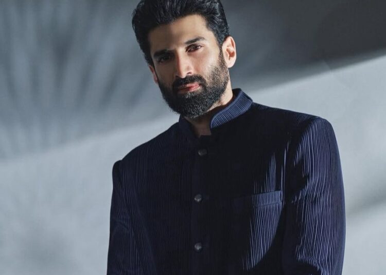 Foto - @adityaroykapur (IG)