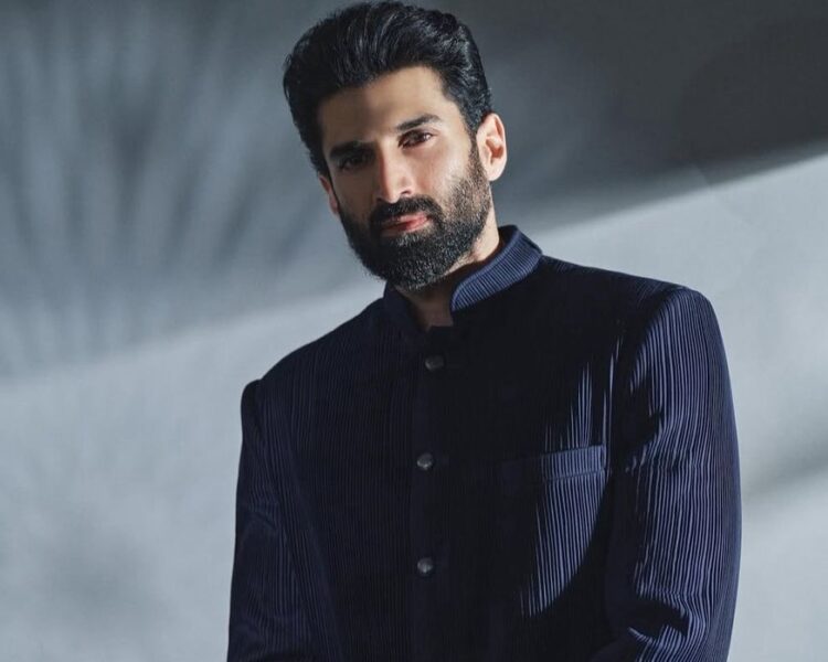 Foto - @adityaroykapur (IG)