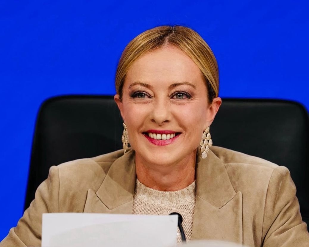 PM Itali Giorgia Meloni Perokok Tegar, Akui Boleh B*nuh Diri Jika Berhenti Merokok