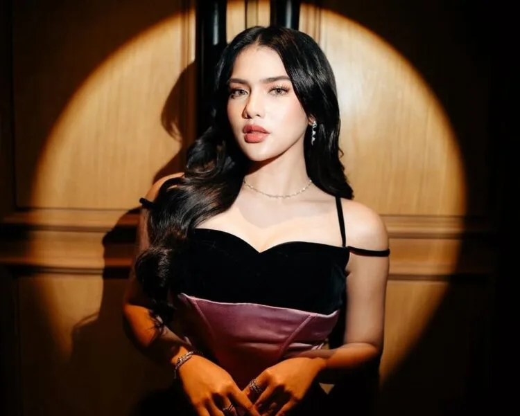 Foto - @davinaakaramoy (IG)